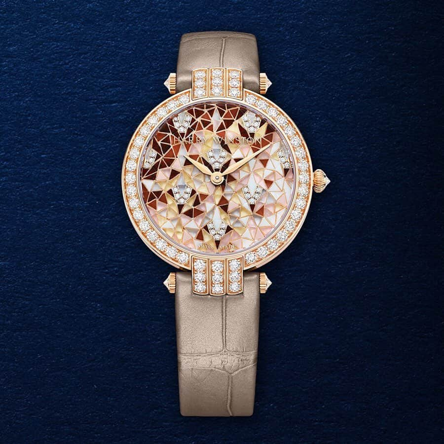 ハリー・ウィンストンさんのインスタグラム写真 - (ハリー・ウィンストンInstagram)「The new #HarryWinston Premier Precious Micromosaic pays tribute to the time-honored micromosaic #technique and beloved art form through the use of bold color palettes.」5月22日 20時31分 - harrywinston