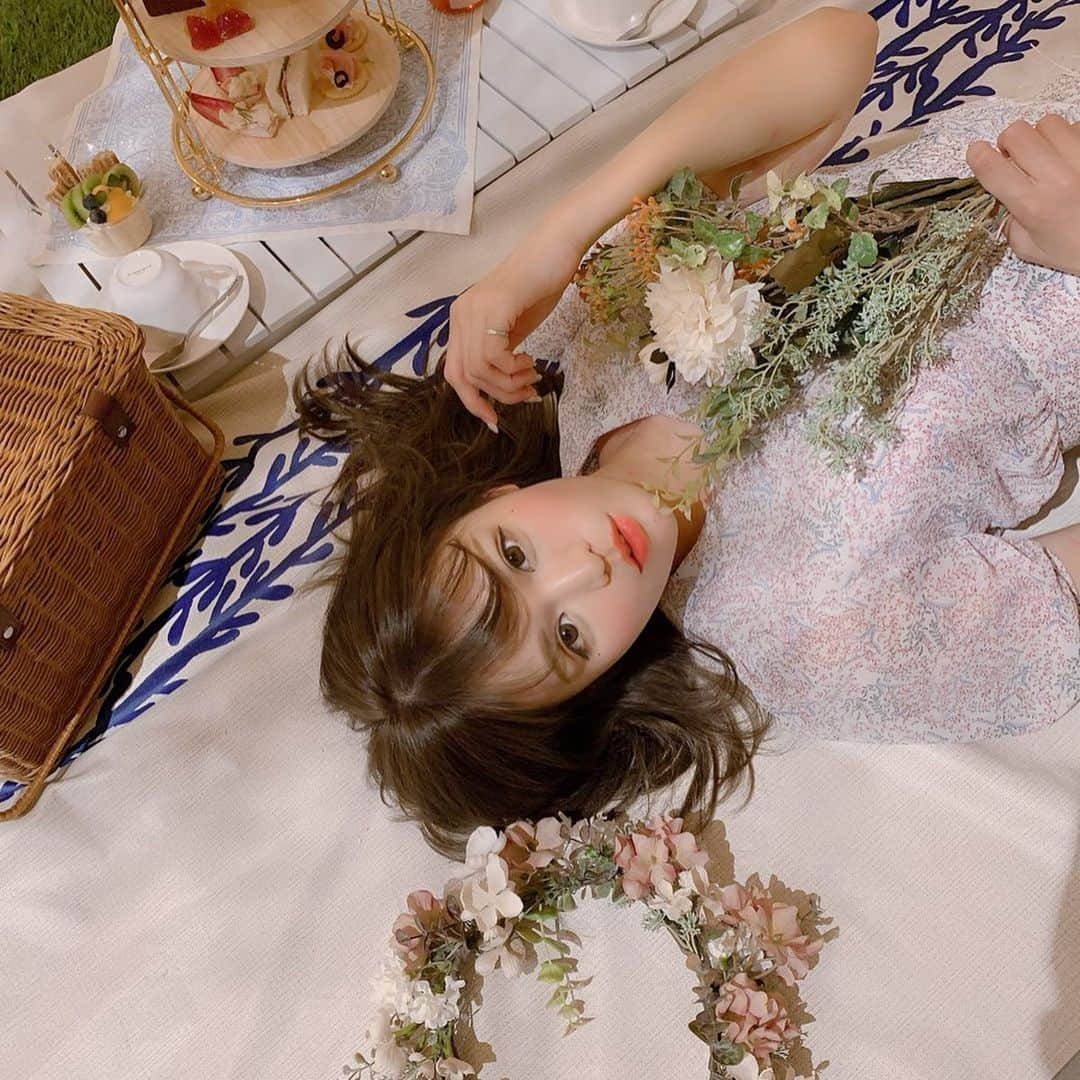 ななぴさんのインスタグラム写真 - (ななぴInstagram)「FRUIT PICNIC 🍩🍽☕️ ﻿ ﻿ オシリスちゃまとデートしてきた👶🏼🍼💓﻿ ﻿ ﻿ 可愛いところ発見して、﻿ ななぴとここ行きたい！💓﻿ ﻿ て誘ってくれるの可愛すぎる😭﻿ 誘ってくれてありがとううう🥰﻿ ﻿ ﻿ フルーツピクニックでケーキからの﻿ 肉バル→スタバのがっつりコースで﻿ 満腹デートしてきました👭笑﻿ ﻿  #フルーツピクニック #デート #女子会 #花柄ワンピ」5月22日 20時40分 - __nanapgram__