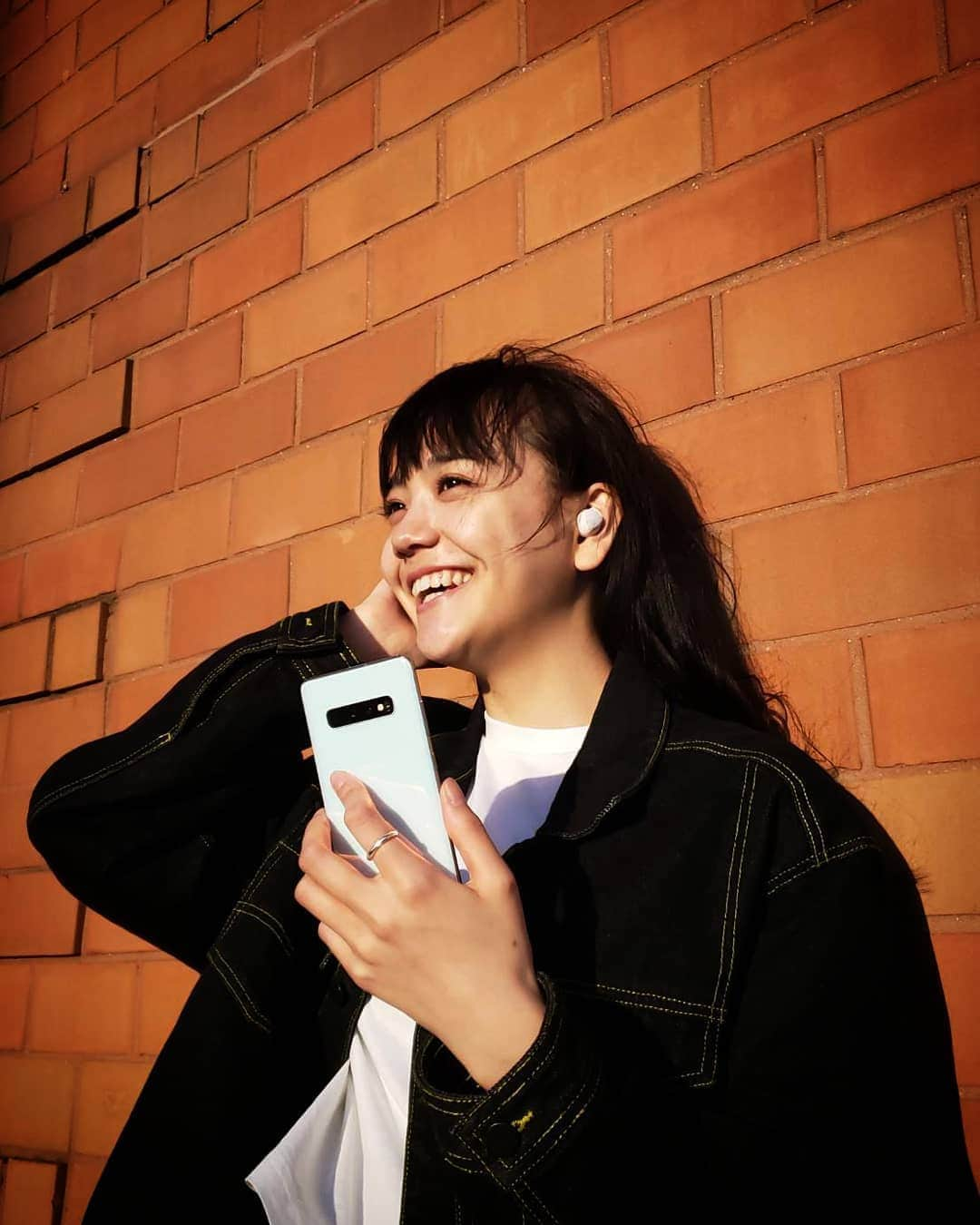 松井愛莉さんのインスタグラム写真 - (松井愛莉Instagram)「私が愛用しているGalaxyの新機種 S10とS10＋が日本で発売されます！  今ならワイヤレスイヤホン"Galaxy Buds"が もれなくもらえる予約キャンペーンも実施中です！ Galaxyのサイトをチェックしてみてね。 #Ambassador #GalaxyS10  #TeamGalaxy #GalaxyBuds」5月22日 20時40分 - airi1226_official