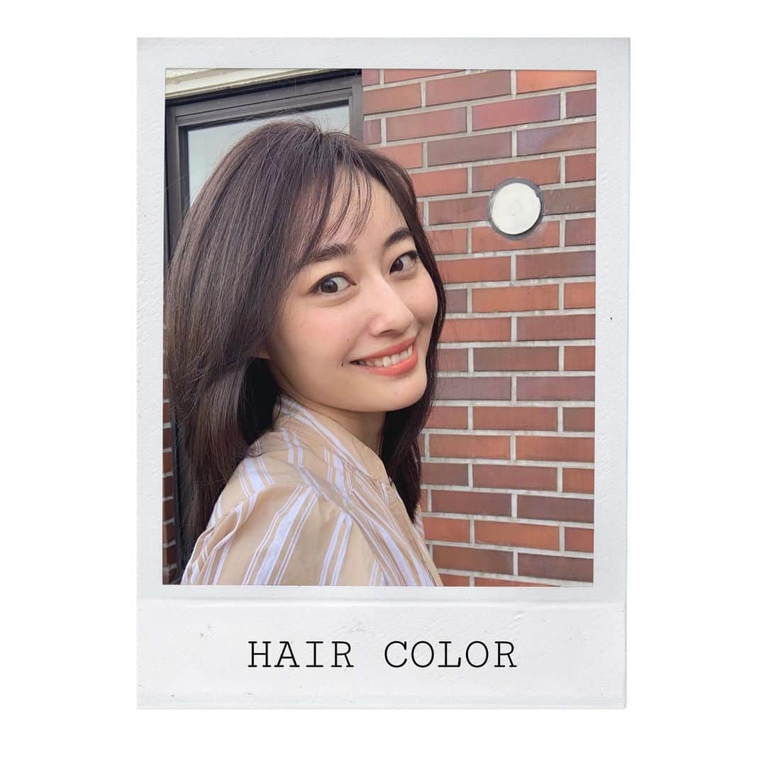 小祝麻里亜のインスタグラム：「髪色が明るくなってたのでカラーリングで落ち着かせてもらって、伸びてた前髪だけ切ってきました🙋‍♀️✂︎✂︎✂︎ ． 写真にフィルターかけてないから、ありのままの髪色です！リップはイタリアで買った @kikomilano 💄また機会あったら紹介させてください😊😊 ． ． ＿＿＿＿＿＿＿＿＿＿＿＿ #ヘアカラー #カラーリング #ヘアスタイル #バングカット #髪型 #hairstyle #haircolor #selfie #instagood #cutters #hairmaintenance  #셀카#셀피#셀스타그램#헤어스타일#머리 #염색 #옷스타그램#얼스타그램  thx. @cutters.haraken @cutters.miki」