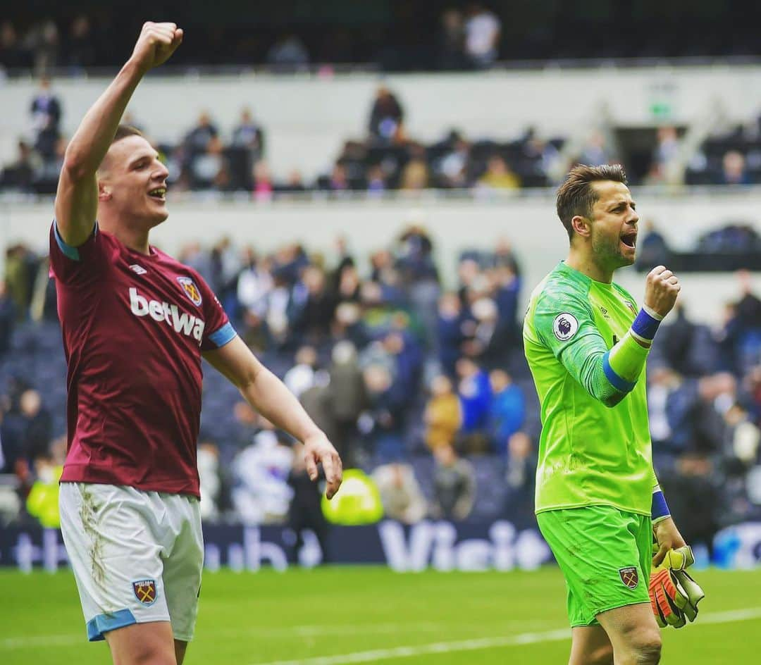 ウェストハム・ユナイテッドFCさんのインスタグラム写真 - (ウェストハム・ユナイテッドFCInstagram)「"For me, Declan Rice was Hammer of the Year. Easily. He's been amazing. For such a young age, to be so consistent, very strong, mature and play in such a way, I would say Dec really impressed me this season." - @lukasz.fabianski」5月22日 20時58分 - westham