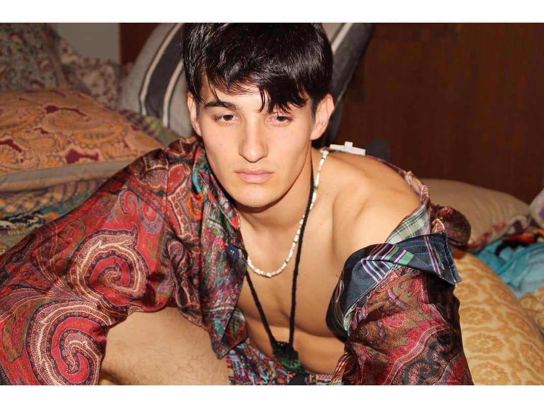 のインスタグラム：「1st Day of Reiwaaaaaaaaat  Model @kamil_natsuaki  Photography @atsuki_atsuki_  Styling @shun_watanabe」