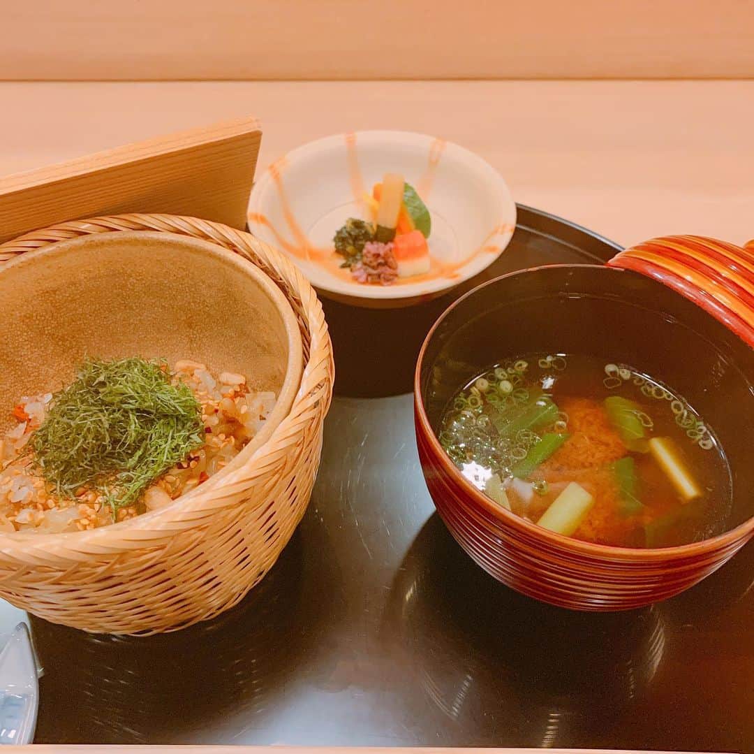 荒木宏文さんのインスタグラム写真 - (荒木宏文Instagram)「東京の母、俳優荒木宏文の母と食事。 久しぶりにゆっくり話した。 楽しかったぁ♪ #ワタナベエンターテインメント #社長」5月22日 21時13分 - araki_hiro0614