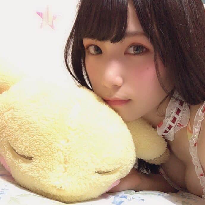 村上りいなさんのインスタグラム写真 - (村上りいなInstagram)「#picachu ❣️⚡️⚡️ #instagood #love #pokemon #followme #selfie #japanesegirl #좋아요폭탄 #좋아요굿 #좋아요 #팔로우 #셀커샷 #셀피」5月22日 21時27分 - riina_murakami