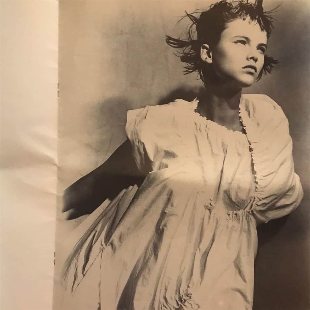 JULIEN D'YSさんのインスタグラム写真 - (JULIEN D'YSInstagram)「Perfection ...comme un ange 👼 like he angel 👼 #Linsey❤️ @therealpeterlindbergh #1983」5月22日 21時28分 - juliendys