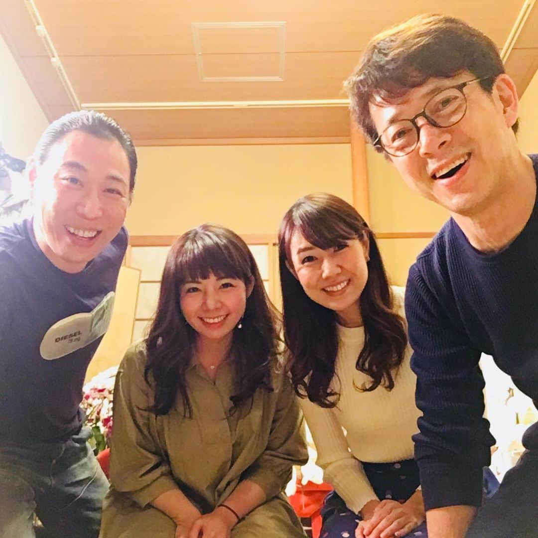 西川忠志さんのインスタグラム写真 - (西川忠志Instagram)「前田姉妹。  本日夜の部は 前田真希ちゃん、前田まみちゃんの 姉妹が観劇に来てくれました！ 3年前も二人とも観に来てくれました！ 今日も本当に本当にありがとうございました！ とっても嬉しかったです！  吉本新喜劇座員４人で撮りました！ 感謝。  #前田真希 #前田まみ #前田姉妹 #姉妹 #美人姉妹 #観劇 #感謝 #伊賀健二 #吉本新喜劇 #吉本新喜劇座員 #よしもと新喜劇 #西川忠志 #嬉しい #ほんとに嬉しい #ありがとうございます #ありがとうございました #大阪松竹座 #笑う門には福来たる #楽屋」5月22日 21時38分 - nishikawa_tada