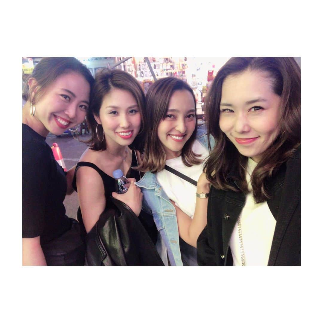 田代裕美恵さんのインスタグラム写真 - (田代裕美恵Instagram)「Meet up with birthday girls👯‍♀️👯‍♀️ . . . 韓国で合流ー☺️❤️ . . ここは神戸なん？ て何回も聞いた🤣w #1件目の日本感 . . . #マッコリ 飲んで 梨泰院から東大門に 移動してって ただただ楽しいやつ🥰 . . . #thankU #birthdaygirls . #korea #とちとたび」5月22日 21時33分 - yumie_