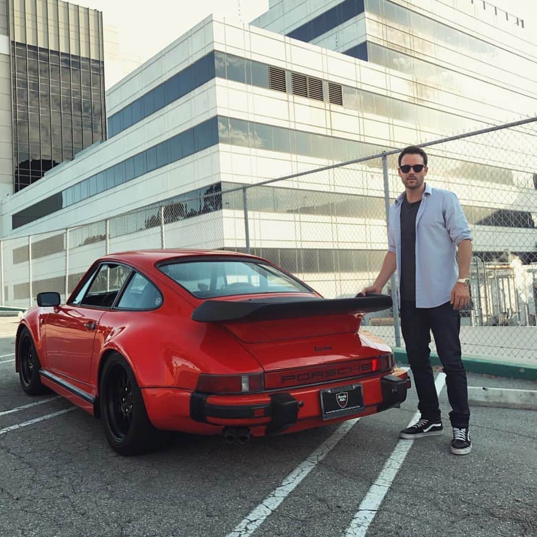 CarsWithoutLimitsさんのインスタグラム写真 - (CarsWithoutLimitsInstagram)「Porsche Turbo @mralexmanos Classic Car Finder」5月22日 12時42分 - carswithoutlimits