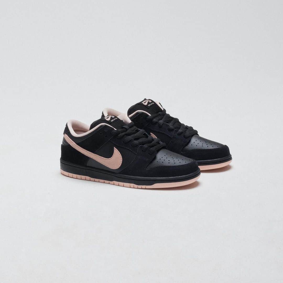 UNDFTDさんのインスタグラム写真 - (UNDFTDInstagram)「Nike SB Dunk Low Pro // Available Wednesday 5/22 at All Undefeated Chapter Stores and Undefeated.com」5月22日 13時03分 - undefeatedinc