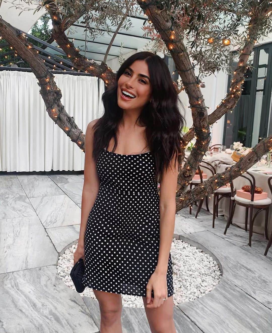 Sazan Hendrixさんのインスタグラム写真 - (Sazan HendrixInstagram)「Smiling after a much needed escape from packing 😏 & instead getting to see so many of my industry friends one last time before leaving for the summer! I’m crying inside 😭#illbeback *arnold schwarzenegger voice* #loveyouLA」5月22日 13時32分 - sazan