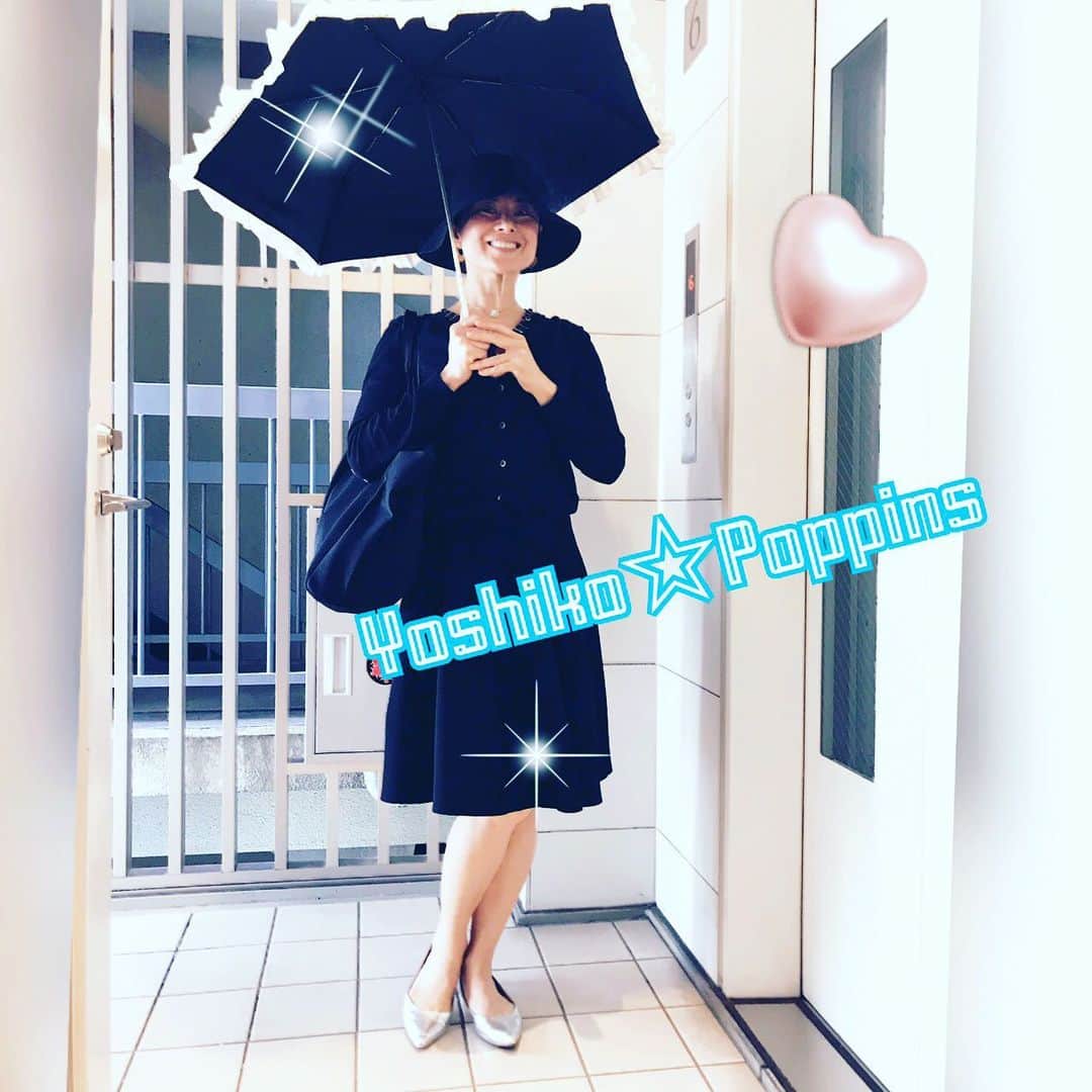間々田佳子のインスタグラム：「生徒さんのマーちゃんが加工してくれました❣️ ヨシコポピンズ ？ 光栄だわ〜😆✨ メリーポピンズは魔法使いの先生？  私は顔ヨガという魔法を使って みんなのうちに隠れている魅力を 表に引き出すことが好き💪🐣🌱 どうやったら この子は輝くかな？✨ どんな伝え方をすると コツを掴んでくれるかな？ そんなことばかり いつも考えていま〜す✨💕 #間々田佳子 #顔ヨガ #魅力を引き出す仕事」