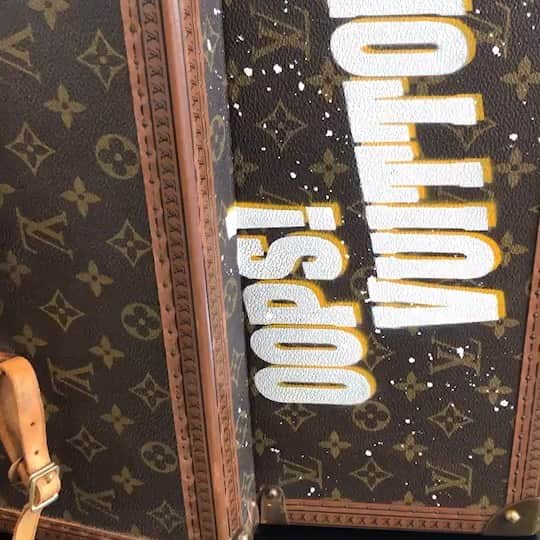 LOOTONEのインスタグラム：「LOOTONE Artwrok 2019 "Oops! Vuitton"  @traxtokyo X @lootone_design」