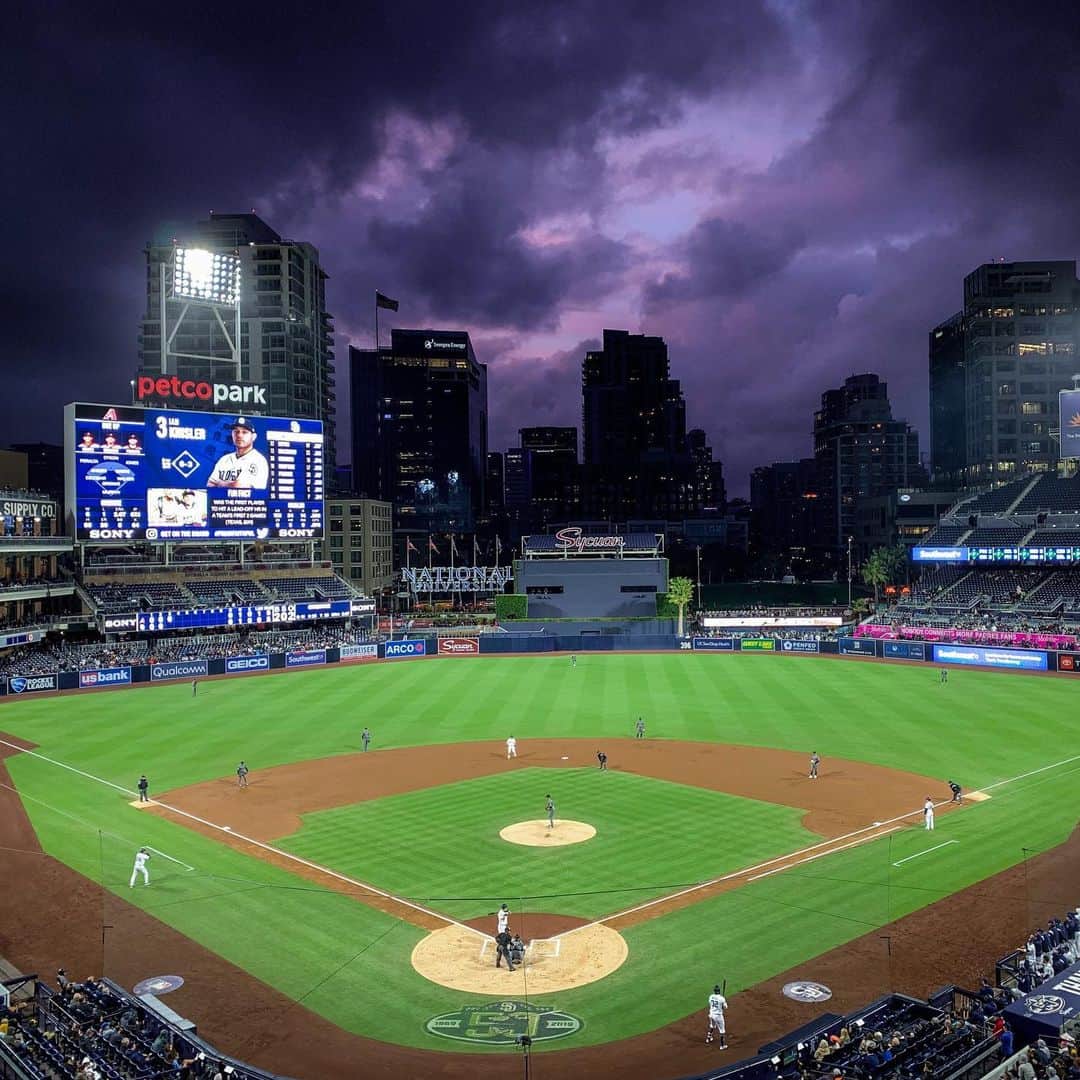 MLBさんのインスタグラム写真 - (MLBInstagram)「Dark Sky Paradise」5月22日 14時36分 - mlb