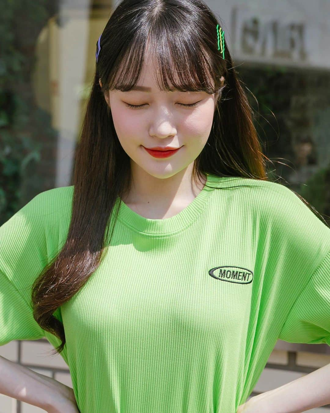 ガールズルールさんのインスタグラム写真 - (ガールズルールInstagram)「. モーメントクロップ半袖Tシャツ (t6406) color : YELLOWGREEN, ORANGE, BLACK . #걸스룰 #한국 #한국패션 #얼짱 #데일리룩 #오오티디 #koreanfashion #girlsrule #ootd #twinlook #dailylook #ガールズルール #韓国 #韓国ブランド #韓国ファッション #韓国ファッション通販 #今日のコーデ #オルチャン #オルチャンファッション #韓国アイドル #カップルコーデ #韓国好きな人と繋がりたい」5月22日 14時43分 - girlsrule_official