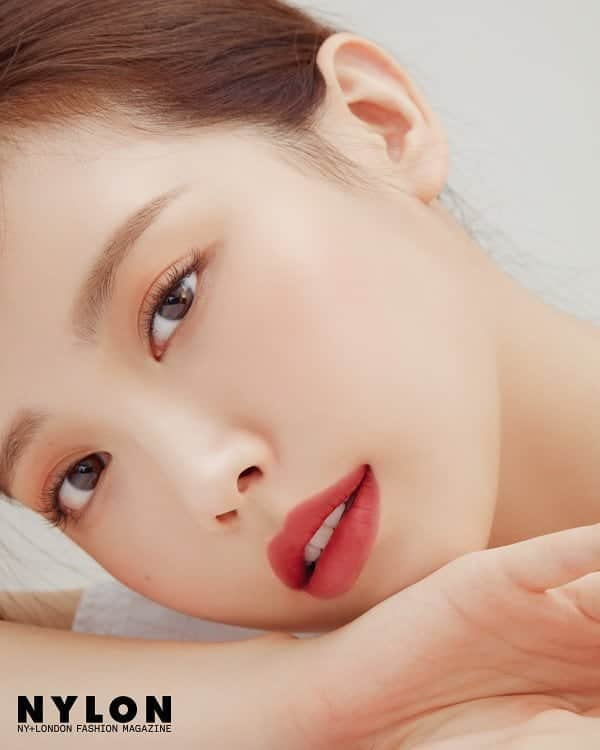 ユラさんのインスタグラム写真 - (ユラInstagram)「#NYLON#WAKEMAKE#REDLIP💄」5月22日 15時04分 - yura_936