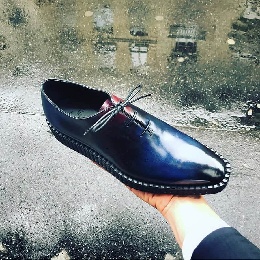 クリスヴァンアッシュさんのインスタグラム写真 - (クリスヴァンアッシュInstagram)「REGRAM @kecebrlt / REGRAM @sole_preacher  @BERLUTI PATINA ALESSANDRO AND SNEAKER BOOTS / IN STORE  #berluti #berlutishoes #patina #krisvanassche #kris_van_assche」5月22日 15時07分 - kris_van_assche