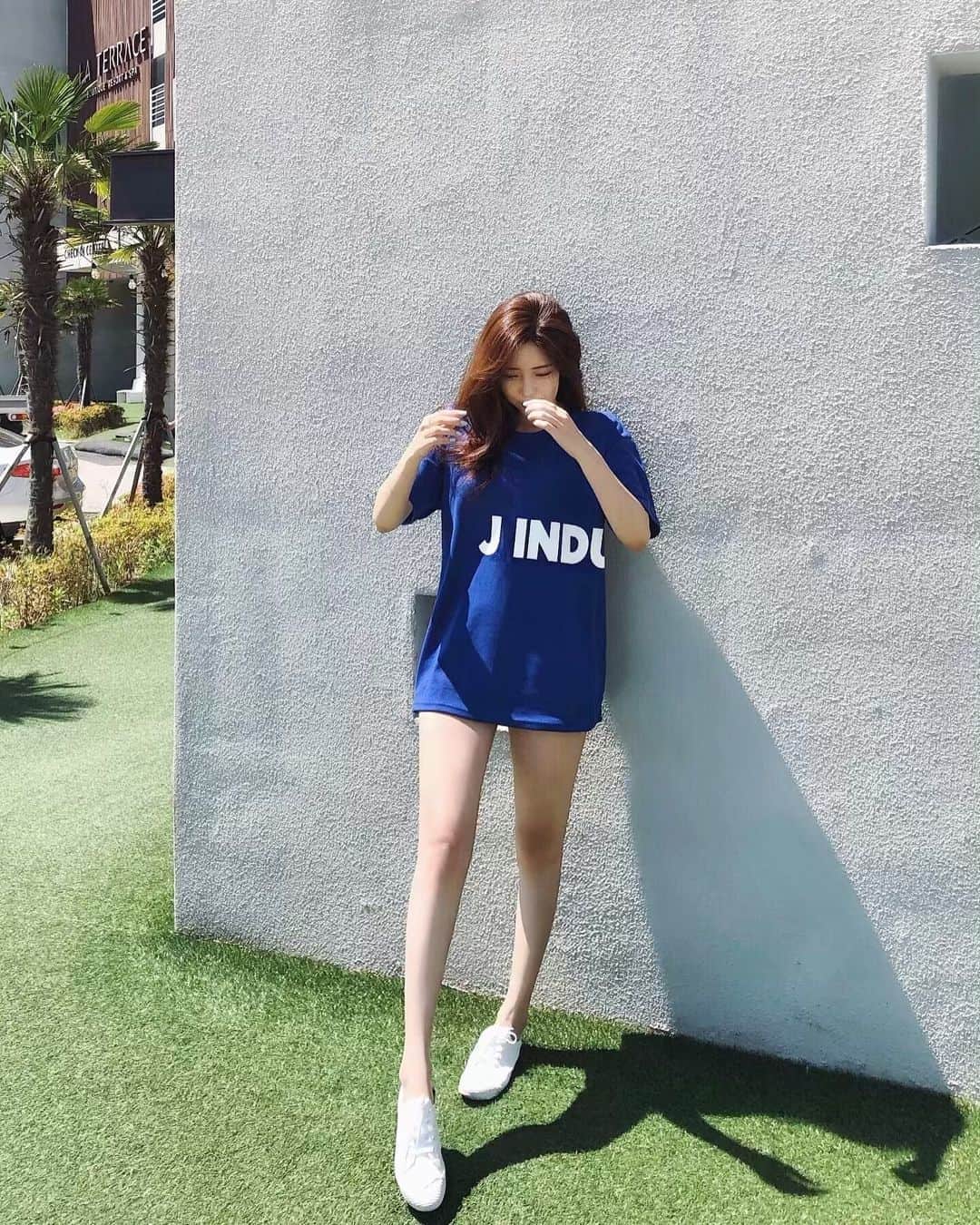 Choi Somiさんのインスタグラム写真 - (Choi SomiInstagram)「⠀⠀⠀⠀⠀ #글랜더 #glander  핑크보다 블루를 좋아하는 여자 하의실종 좋아💙 #제이인더스트리」5月22日 15時23分 - cxxsomi
