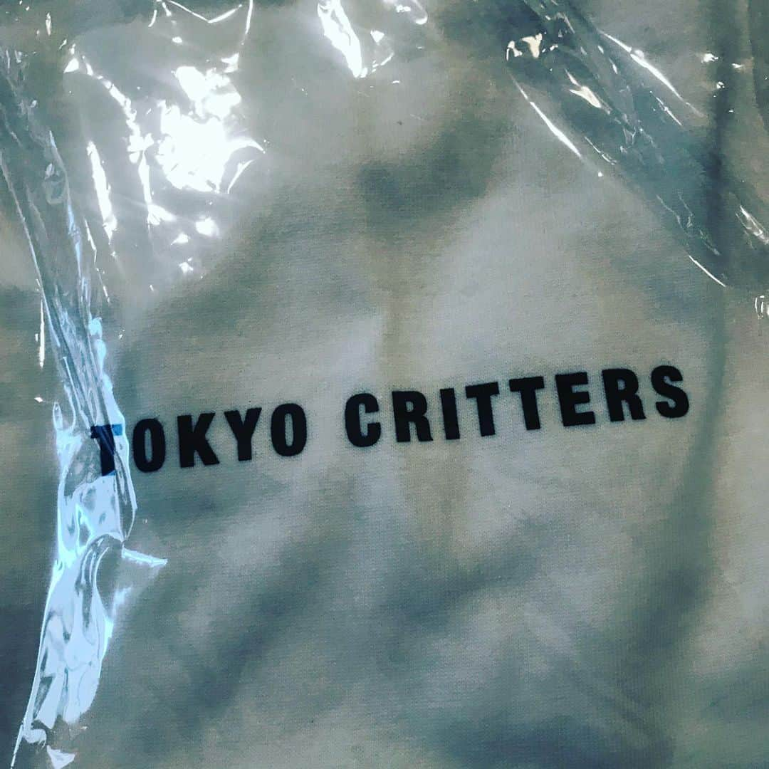 Ms.OOJAさんのインスタグラム写真 - (Ms.OOJAInstagram)「ルンヒャンとカフェランチ  旅話やら、 @tokyocritters.info  のワンマンライブの話やら、花が咲きました。 . そして最後にめっちゃ褒めながら写真撮ってくれました。あがるーーー！！w . ずっと欲しかったクリッターズロンTをゲットして、いつ袖を通そうかワクワクしてます。 . ありがとう @runghyang  次は私が写真撮るからね。 . #msooja #runghyang #tokyocritters #ロンT #ランチ」5月22日 15時49分 - msoojafaith