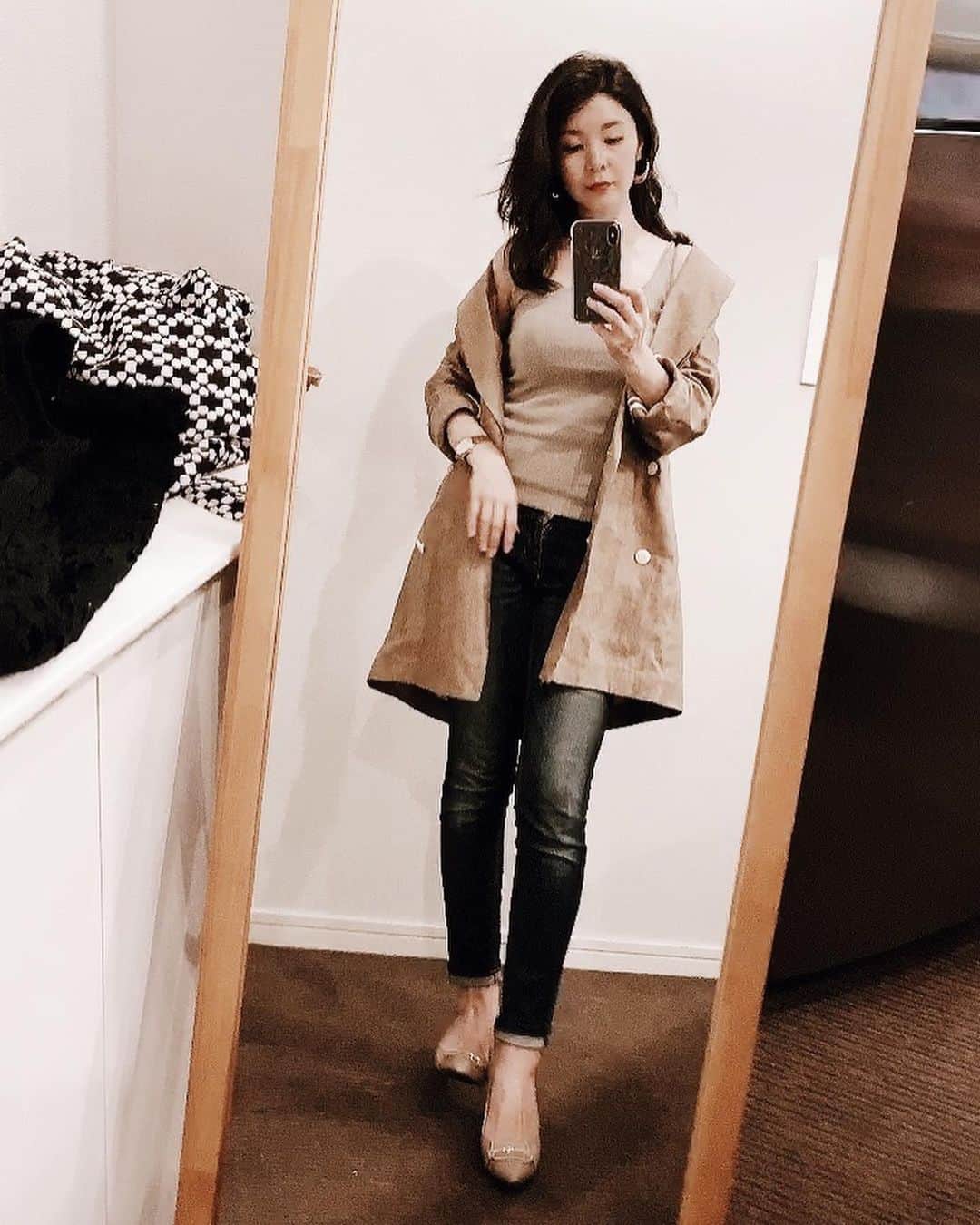 のインスタグラム：「フリマでピアスとワンピースをget❣️ 意外と掘り出し物が見つかると なんだか嬉しい☺️💕 楽しかった✨  #フリマ #掘り出し物 #pierce #ピアス #ワンピース #onepiece」