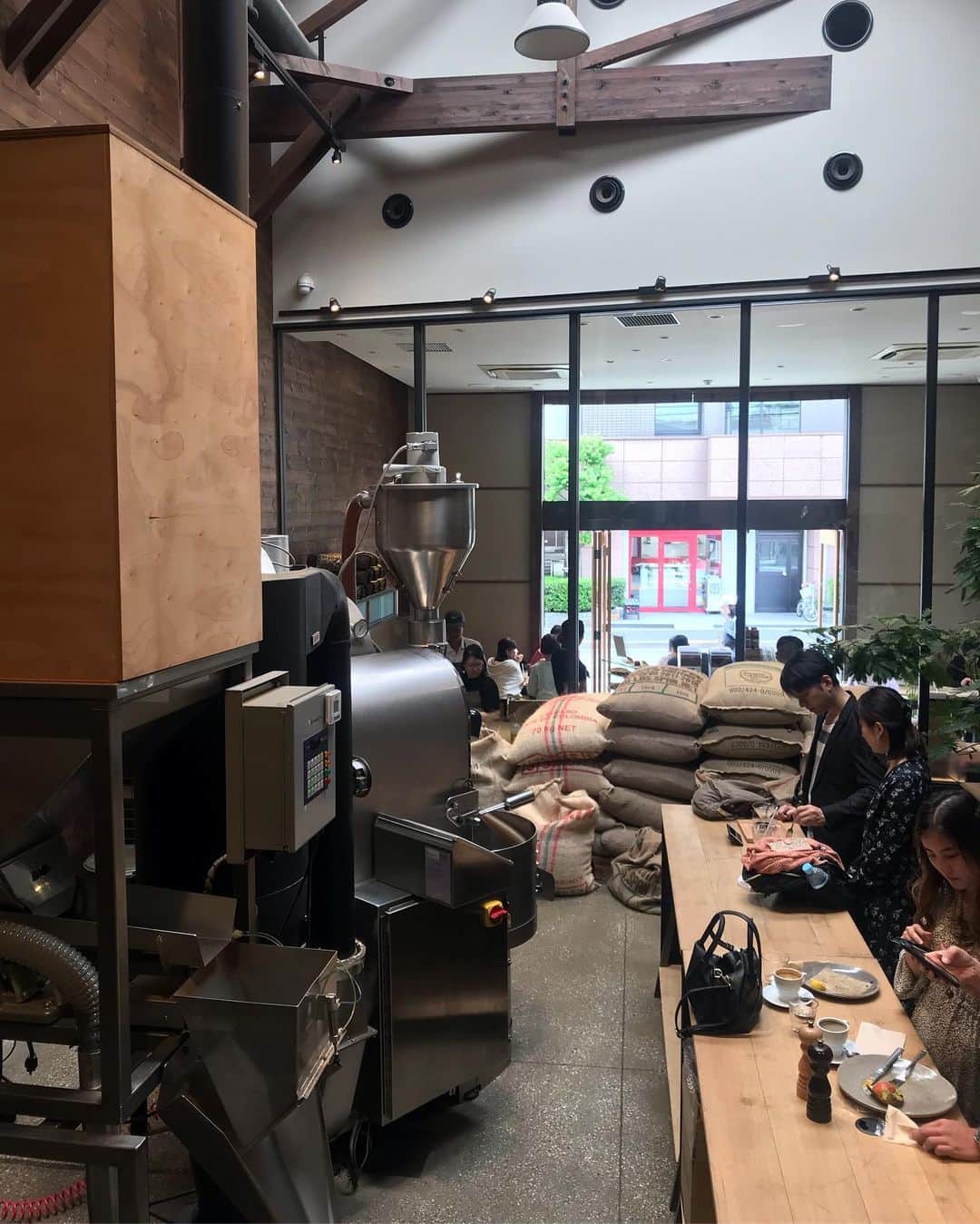 goodcoffeemeさんのインスタグラム写真 - (goodcoffeemeInstagram)「Relax time at Allpress @vja  #goodcoffee_kiyosumishirakawa #goodcoffee_tokyo #allpressespresso」5月22日 15時48分 - goodcoffeeme
