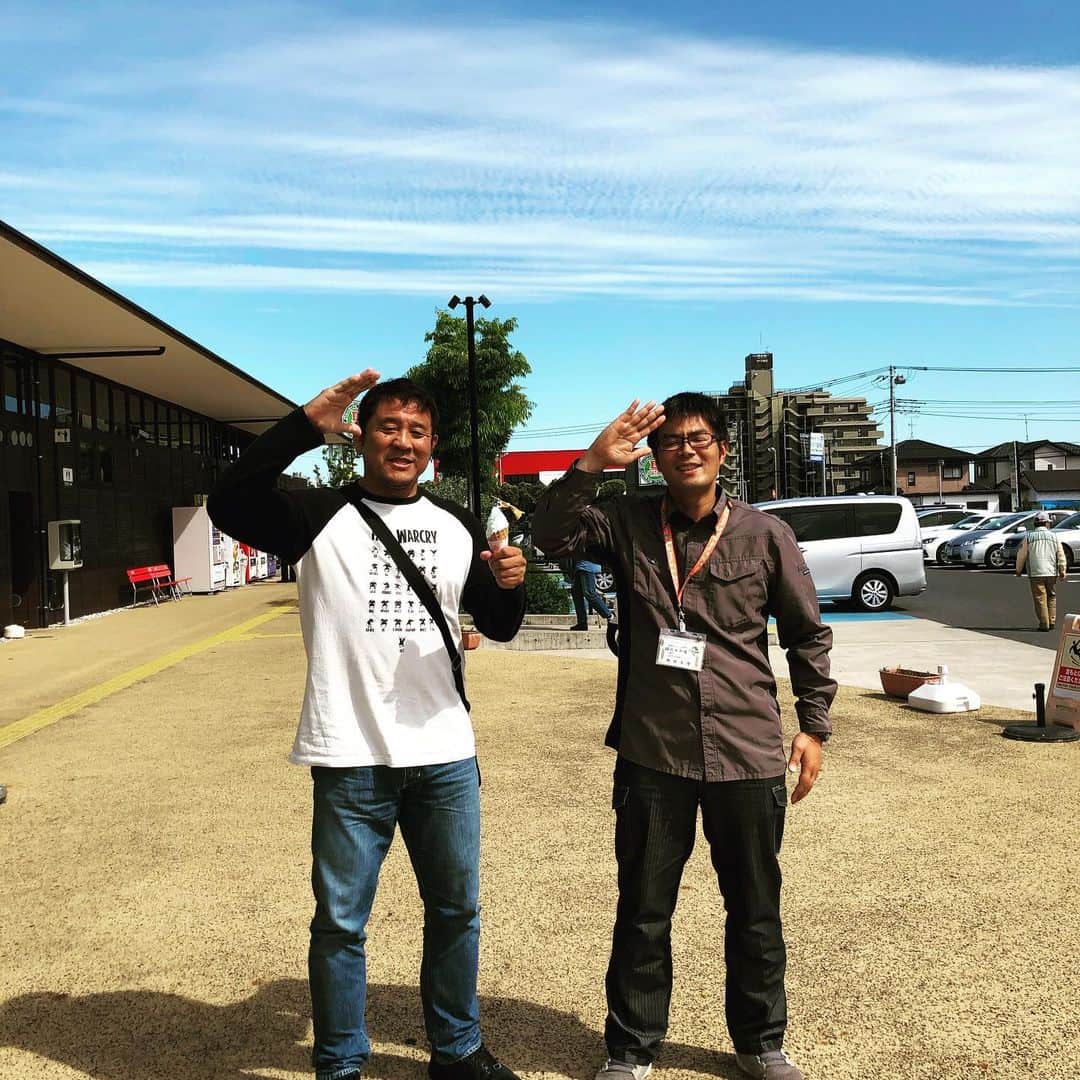 永田裕志さんのインスタグラム写真 - (永田裕志Instagram)「道の駅 みのりの郷東金さんにイベントの打ち合わせの為お邪魔させて頂きました。 打ち合わせ後に塩ジェラートを頂きました。 絶品でしたね。 内山さん、ありがとうございました😊！ #永田裕志  #みのりの郷東金 #第三世代  #BLUEJUSTICEⅨ #」5月22日 15時51分 - yuji_nagata