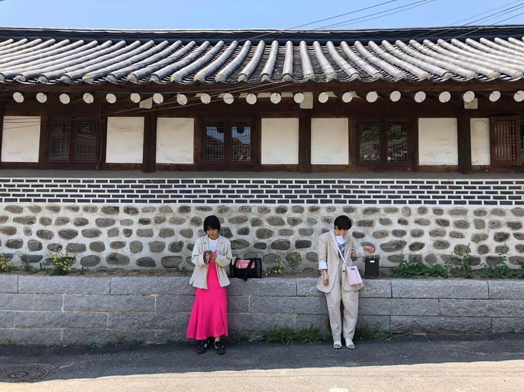 高橋愛さんのインスタグラム写真 - (高橋愛Instagram)「ㅤㅤㅤㅤㅤㅤㅤㅤㅤㅤㅤㅤㅤㅤㅤㅤㅤㅤㅤㅤㅤㅤㅤㅤㅤㅤ ㅤㅤㅤㅤㅤㅤㅤㅤㅤㅤㅤㅤㅤ 可愛い @shirouzumayuko さん がいるだけで、映える💗 ㅤㅤㅤㅤㅤㅤㅤㅤㅤㅤㅤㅤㅤ ㅤㅤㅤㅤㅤㅤㅤㅤㅤㅤㅤㅤㅤ #korea #tvshow #今日のうーたん #めみカメラ」5月22日 15時57分 - i_am_takahashi