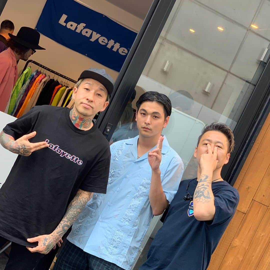 SATOSHIさんのインスタグラム写真 - (SATOSHIInstagram)「Laffayette展示会にて。 @ind_otg  @takeshibassxx  @basirap  #In-D #韻シスト #山嵐 #satoshiは急にインスタをあげだした」5月22日 16時05分 - satoshimen