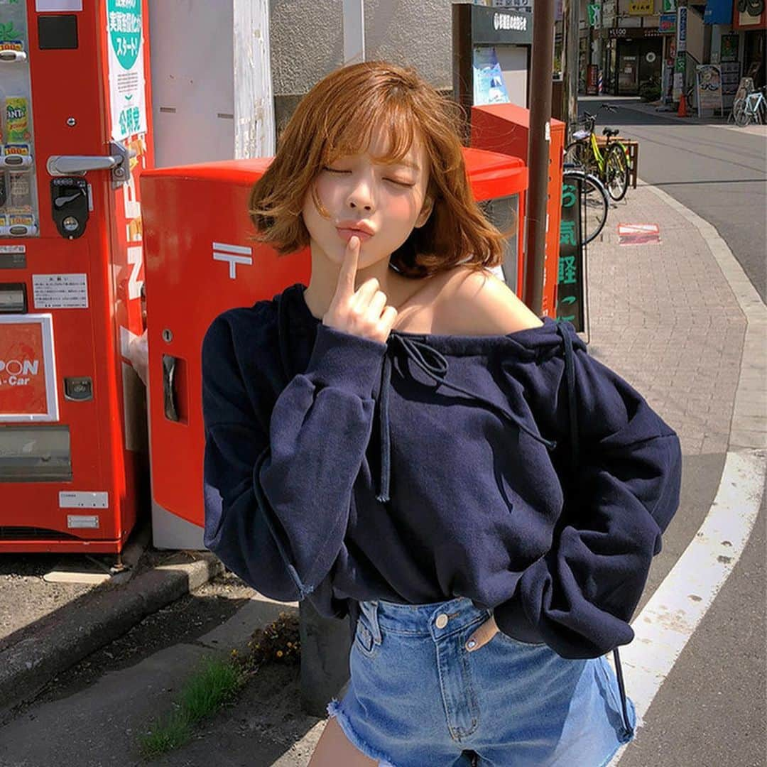 Chuuさんのインスタグラム写真 - (ChuuInstagram)「혼자 입어도 OK! 같이 입어도 OK!💓#chuuseoul」5月22日 16時17分 - chuu_official