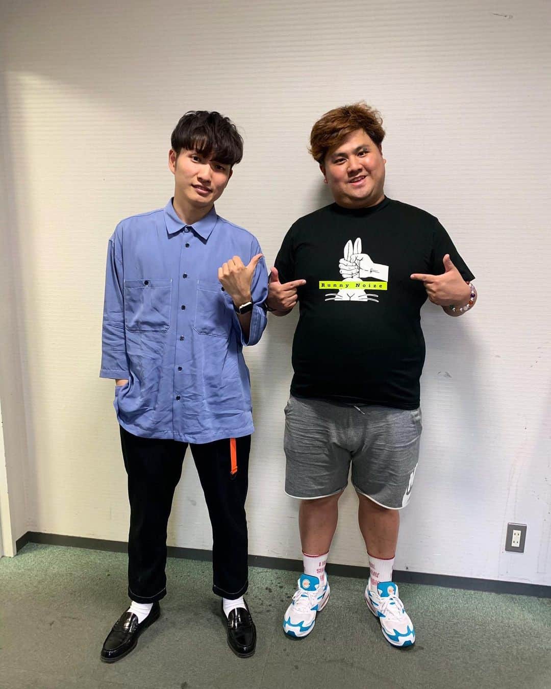 池田真一のインスタグラム：「洲崎がRUNNY NOIZEのTシャツくれたよー！サイズまじでぴったり！」