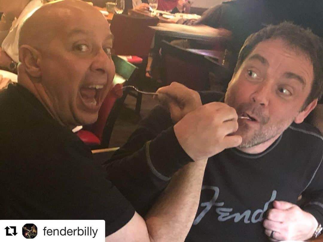 マーク・シェパードさんのインスタグラム写真 - (マーク・シェパードInstagram)「#Repost @fenderbilly Date night out with the @realmarksheppard always means fast cars, amazing music, lots of laughs, and the most amazing sushi!!! Thank you, brother! #MarkSheppard #AlwaysCrowley #SPNFamily #Crowley #Supernatural」5月22日 16時43分 - realmarksheppard