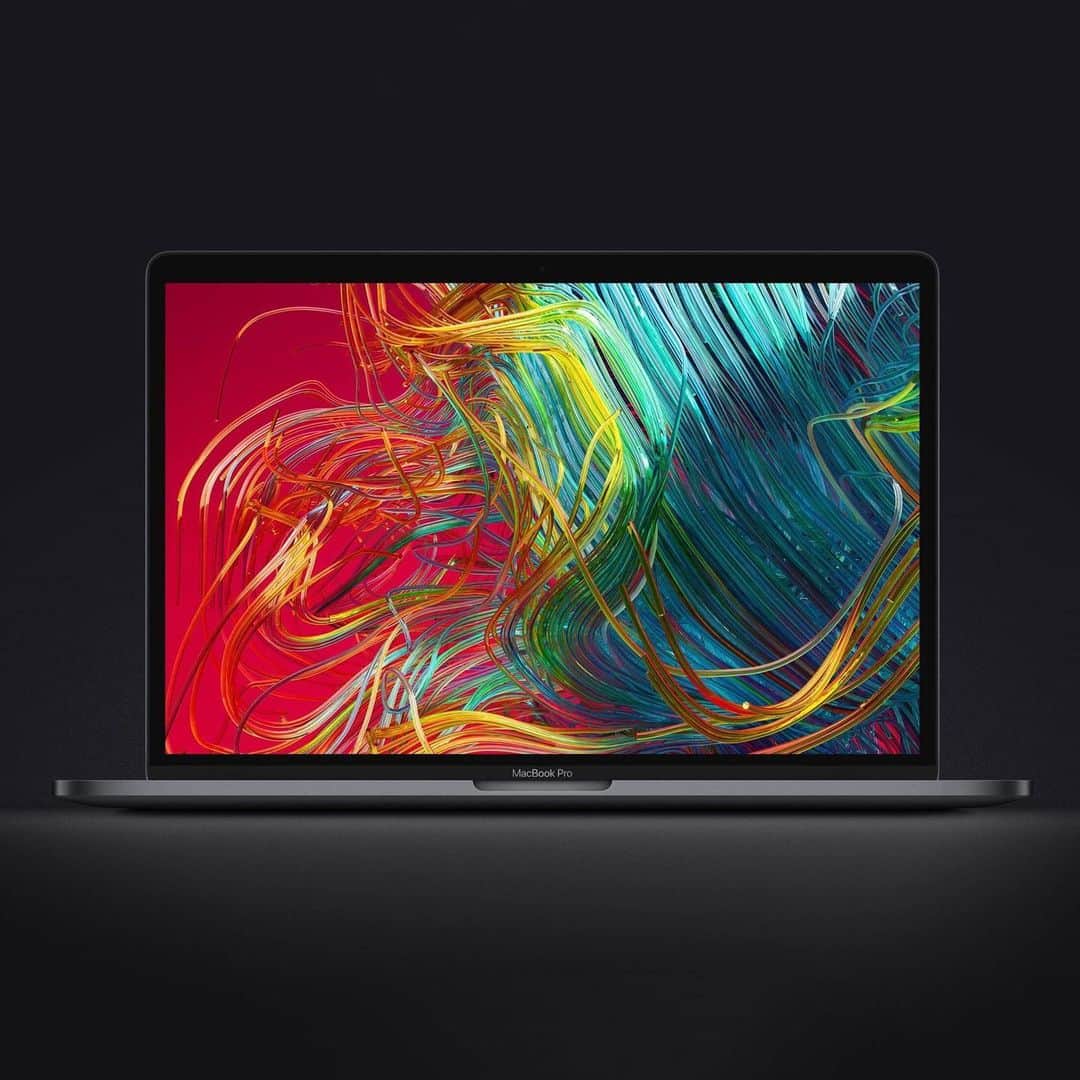 HYPEBEASTさんのインスタグラム写真 - (HYPEBEASTInstagram)「#hypebeasttech: @apple has unveiled its upcoming eight-core MacBook Pro. Head to the link in our bio for a rundown on its specifications, and purchase the 13-inch and 15-inch models now from its website. The Apple Store app, select Apple Stores and Apple Authorized Resellers will be releasing it later this week. Photo: Apple」5月22日 17時02分 - hypebeast