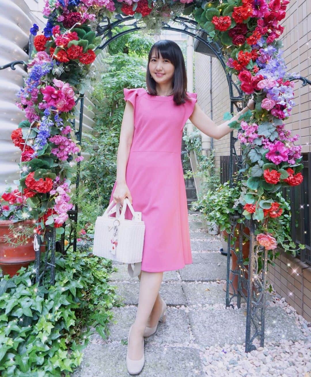 三浦泉さんのインスタグラム写真 - (三浦泉Instagram)「* 先日のランチ🍴コーデ 💕👗👠 * ワンピース⇨  #onepiece ⇨ @annette_diary  #bag ⇨ @prada *  久しぶりにお花がきれいに咲いている #ラブレー代官山  でランチ🍴💕 *  お花好きな母とも 再訪 しようかと思ってます🌸🌹🌼💐 代官山で好きなお店です💕 * ❁ .:*・❀・*:.❁ .:*・❀*:.❁ .:*・❀・*:.❁ #ランチ #ファッション #コーデ #コーディネート  #アネット #プラダ #大人可愛い #izumiコーデ 🎀 #izumileコーデ #イズミールコーデ」5月22日 17時05分 - princessizu1201