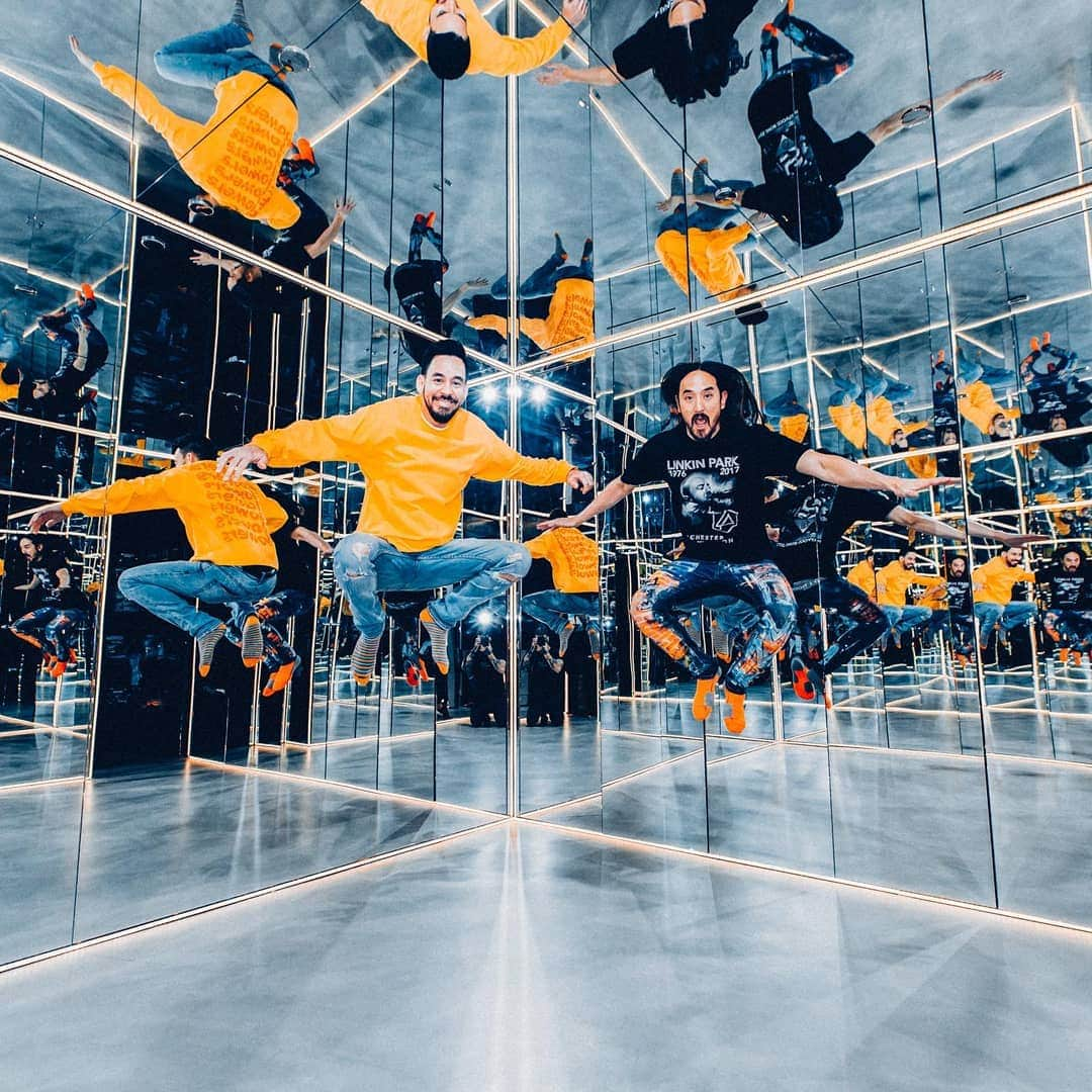 スティーヴ・アオキさんのインスタグラム写真 - (スティーヴ・アオキInstagram)「#aokijump #991. The Aoki x @m_shinoda Jump. @aokisplayhouse  Las Vegas May 2019」5月22日 17時46分 - steveaoki