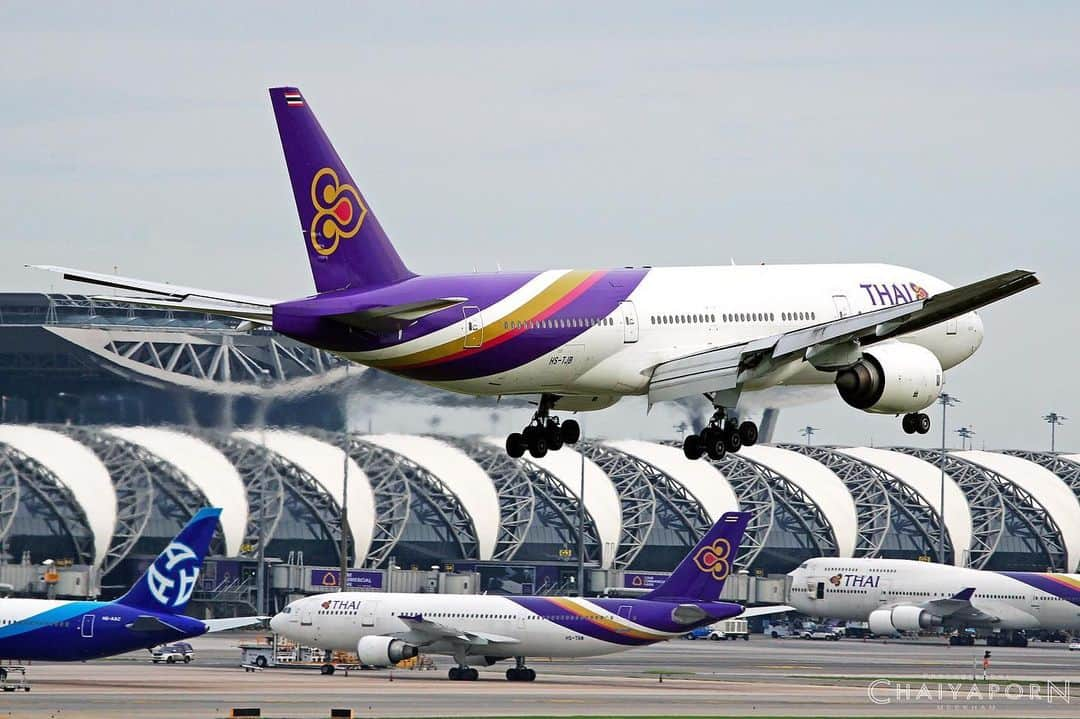 タイ航空さんのインスタグラム写真 - (タイ航空Instagram)「There’s nothing more refreshing than coming back to your family after a long day of hard work. . Photo Credit: @oakie_couture . #ThaiAirways #THAIB777200ER #Boeing777200ER #B777200ER」5月22日 17時47分 - thaiairways