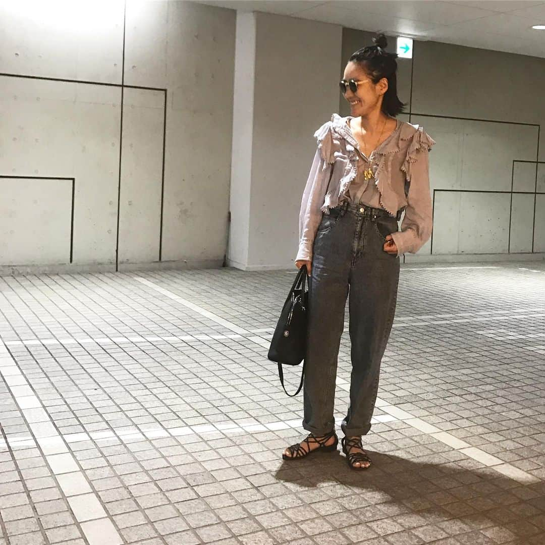 金子綾さんのインスタグラム写真 - (金子綾Instagram)「today's... blouse #isabelmarantetoile  #ootd  #akcloset」5月22日 18時22分 - ayaaa0707