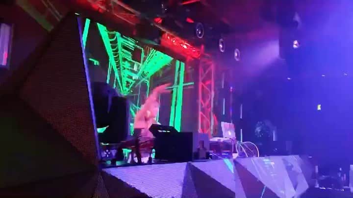 鈴木まりなのインスタグラム：「TRANCE💜💜💜 ⁠ #shibuya #tokyo #nightclub #clubbing #nightout ⁠⁠#dj #girlsdj #femaledj #asiandj #Japanesedj #djlife #djingismylife #djinglife #djlifestyle #トランス #渋谷 #東京 #クラブ」