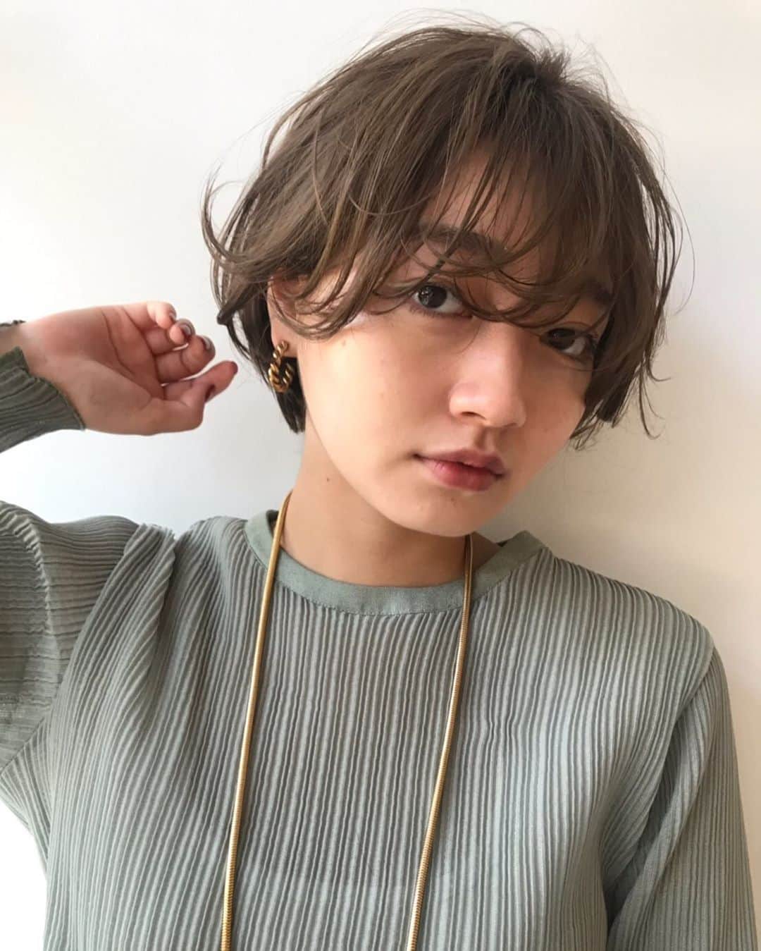 のインスタグラム：「また少し晴れが続くみたいでうれしい🌞  日焼け止め塗らないと😩😩」