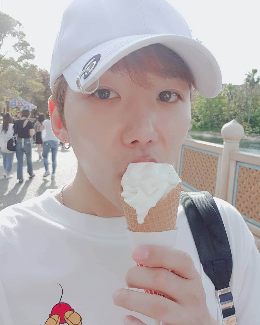 ロクヒョンさんのインスタグラム写真 - (ロクヒョンInstagram)「#아수큄 #🍦」5月22日 19時22分 - k_rockhyeon