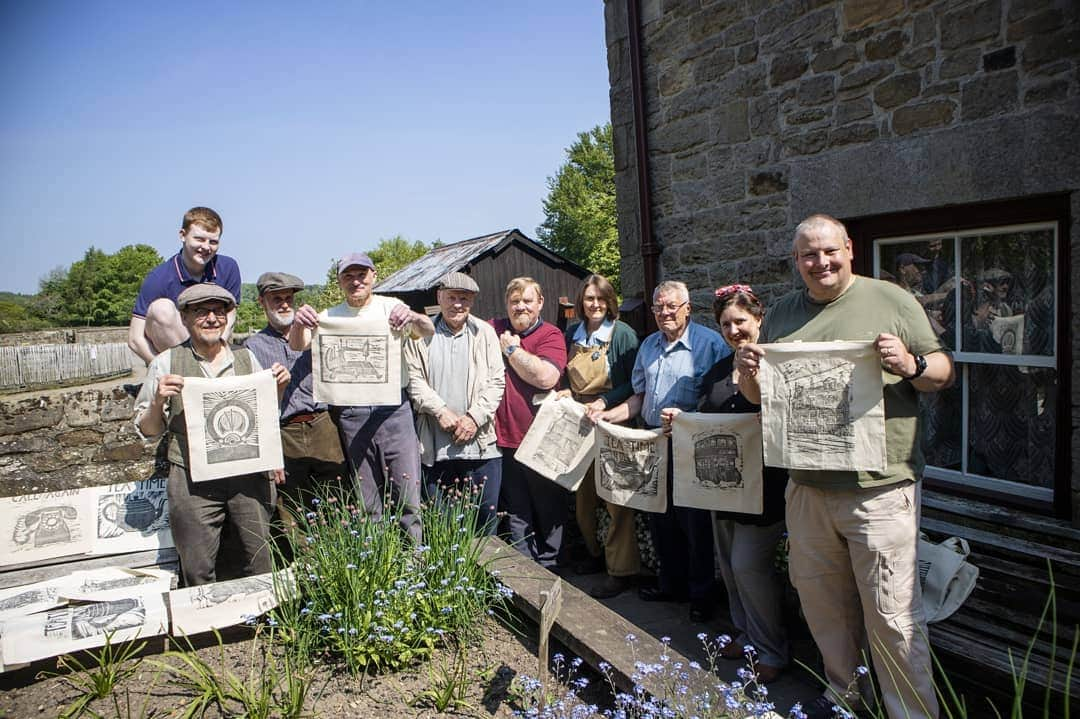 ベーミッシュ美術館さんのインスタグラム写真 - (ベーミッシュ美術館Instagram)「Take a look at these amazing Beamish bags made by Orchard Cottage's Men's and Mindset Groups! The bags are on sale at our Gift Shop (only £5!) during #DementiaActionWeek, 20-26 May #DAW2019  Orchard Cottage is our dedicated cottage used by the Health and Wellbeing Team which hosts sessions for older people and people living with dementia. Using the museum's buildings, transport and collection as inspiration, the Men's and Mindset Groups have produced printed tote bags - all of the profits from the bags will be re-invested back in to our Health and Wellbeing sessions. #Dementia #dementiaawareness #DementiaFriends @alzheimerssoc @dementia_friends #totebag」5月22日 19時24分 - beamish_museum