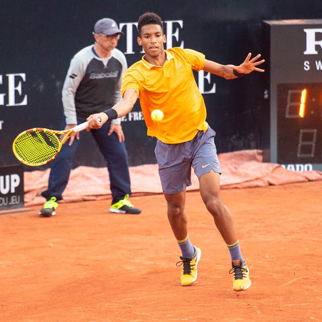 ATP World Tourさんのインスタグラム写真 - (ATP World TourInstagram)「The quarter-finals in Lyon are set! Who’s your pick to win?  _ 📸: @openparcara  #openparc #atptour #tennis #instasports」5月23日 6時01分 - atptour