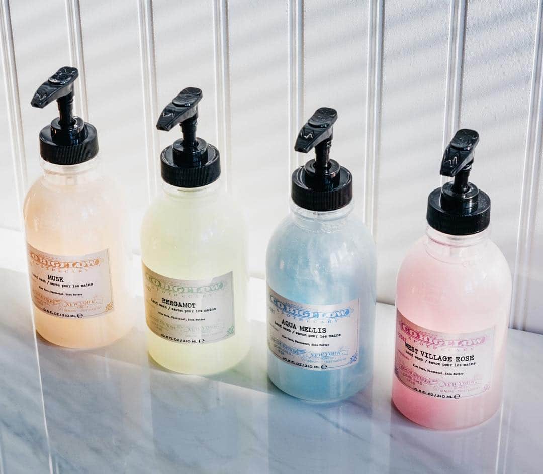 C.O. Bigelowさんのインスタグラム写真 - (C.O. BigelowInstagram)「Moisturize while you clean with our Iconic Hand Washes in pearlized pastels 🌈 :  Musk, Bergamot, Aqua Mellis (Honey Water), and West Village Rose! ⠀⠀⠀⠀⠀⠀⠀⠀⠀ | 📷 @heflpop」5月23日 6時28分 - cobigelow
