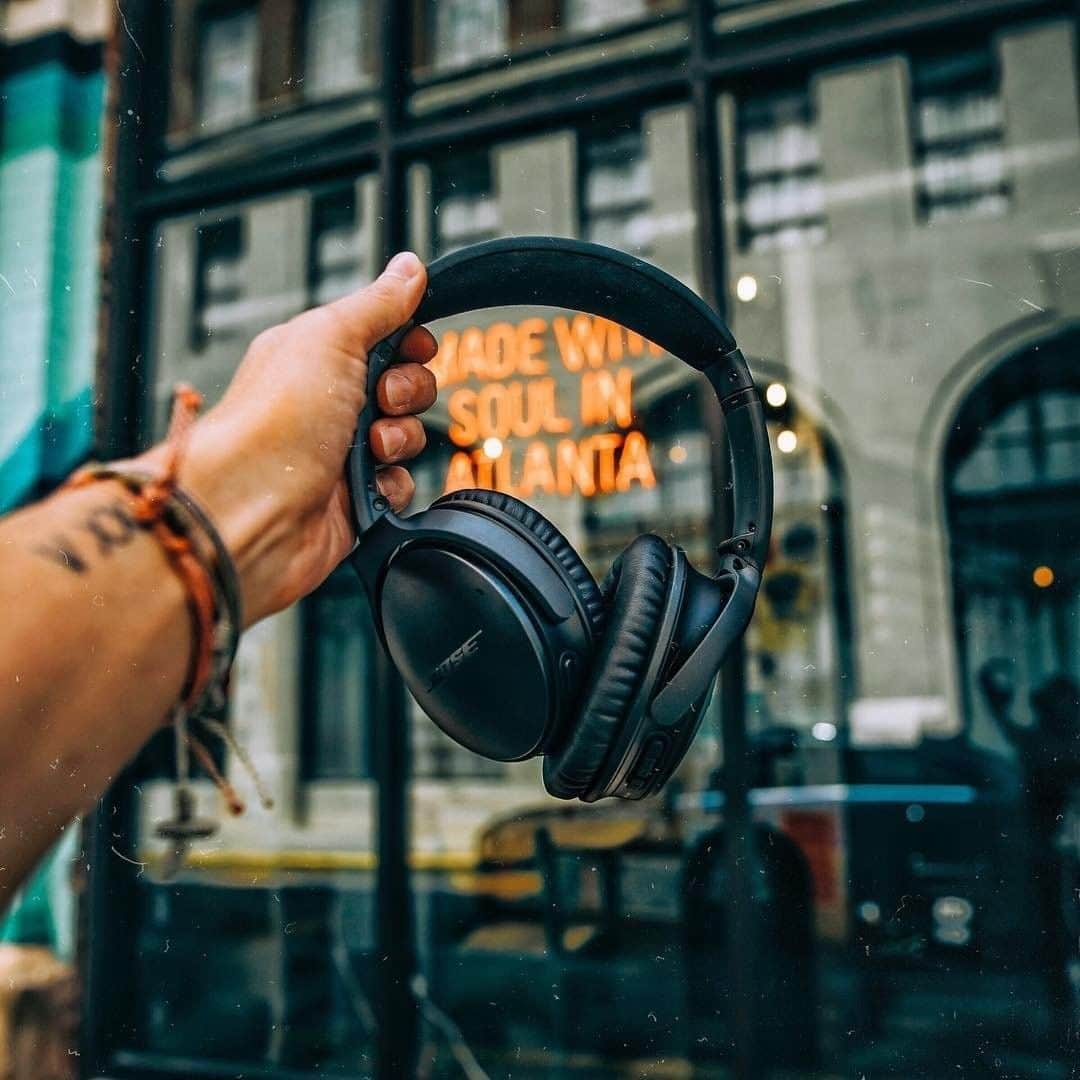 BOSEさんのインスタグラム写真 - (BOSEInstagram)「Atlanta, this one's for you. What are some hometown spots that feed your soul? #SoulMusic #SoulFood . . Click the link in bio to explore #QC35 II. . Shout out to @wearethenetwork for the photo!」5月22日 22時00分 - bose