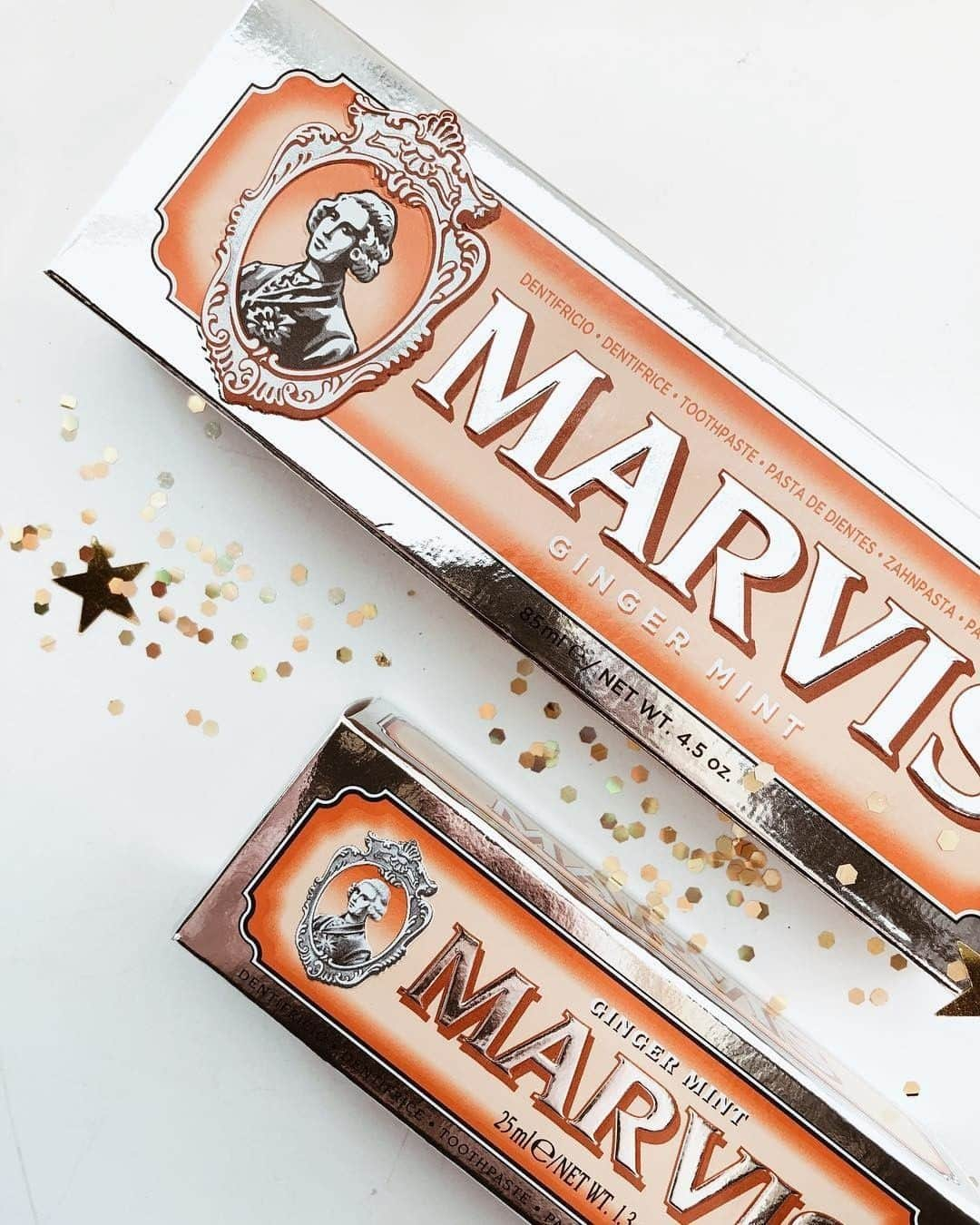 Marvis®️ Official Partnerさんのインスタグラム写真 - (Marvis®️ Official PartnerInstagram)「Sweet, tangy and a burst of mint 🧡 @1parfume⠀⠀⠀⠀⠀⠀⠀⠀⠀ . . . . .⠀⠀⠀⠀⠀⠀⠀⠀⠀⠀⠀⠀⠀⠀⠀⠀⠀⠀ .⠀⠀⠀⠀⠀⠀⠀⠀⠀⠀⠀⠀⠀⠀⠀⠀⠀⠀ .⠀⠀⠀⠀⠀⠀⠀⠀⠀⠀⠀⠀⠀⠀⠀⠀⠀⠀ .⠀⠀⠀⠀⠀⠀⠀⠀⠀⠀⠀⠀⠀⠀⠀⠀⠀⠀ #luxurylife #littleluxuries #cobigelow #marvis #marvistoothpaste #morningswithmarvis #showusyourflavor #healthyteeth #pearlywhites #topshelf #topshelfie #itgtopshelfie #beautyjunkie #flavor #beautyrituals #healthandwellness #morningroutine」5月22日 22時01分 - marvis_usa