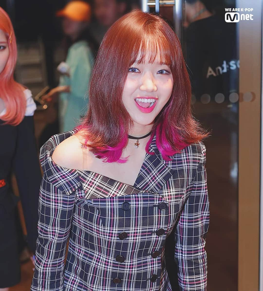 チェ・ユジョンのインスタグラム：「190516 엠카운트다운 Photo Time  Cr to mnetkr . . .  #아이오아이 #IOI #choiyoojung #yoojung #최유정 #유정 #KPOP #wekimeki #위키미키」