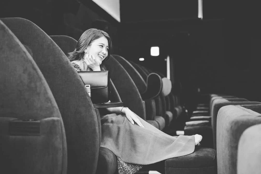 東紗友美さんのインスタグラム写真 - (東紗友美Instagram)「やりたかった企画。 映画館で撮影🎬  お楽しみに！ #映画館 #映画」5月22日 22時33分 - higashisayumi