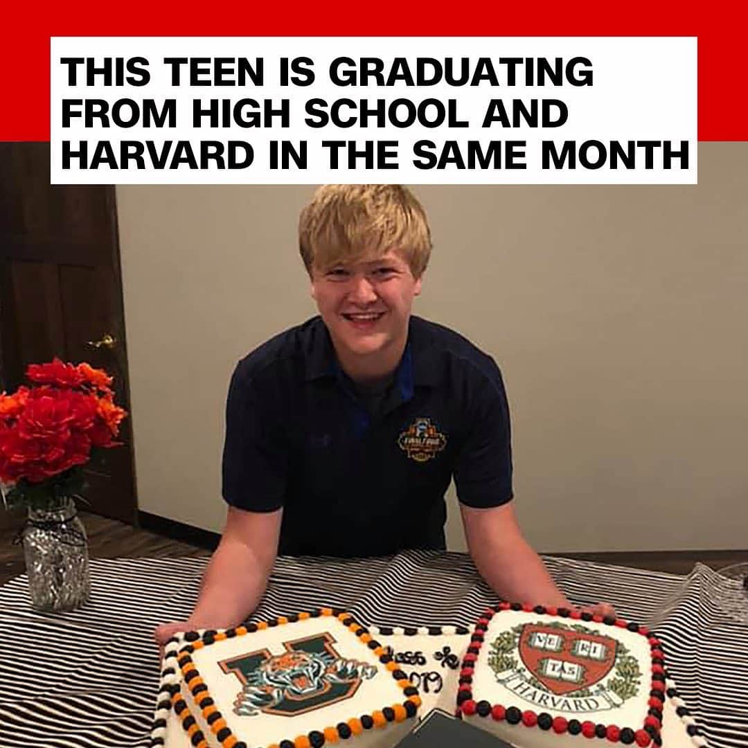 CNNさんのインスタグラム写真 - (CNNInstagram)「Braxton Moral graduated from his high school in Kansas on Sunday, and on May 30, the 17-year-old is set to receive his undergraduate degree from Harvard University. Moral's parents enrolled him in Harvard Extension School when he was just 11, he told CNN. "My parents noticed I was bored in school and needed something to inspire growth, so they ended up finding the Extension School," he said. The busy teen isn't slowing down now; he plans on attending law school and is currently writing a book. (📸: Mandy Moral/Facebook)」5月22日 22時45分 - cnn