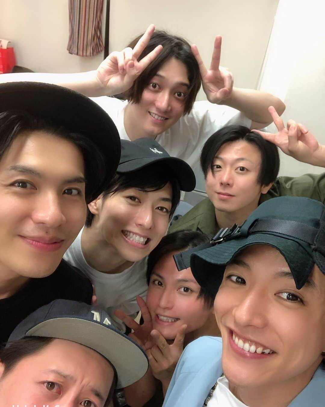 友常勇気さんのインスタグラム写真 - (友常勇気Instagram)「I finished today's work. thank you for coming٩̋(๑˃́ꇴ˂̀๑) #合ってるかしら？ #信長の野望 #本日も無事終了 #ご来場誠にありがとう御座いました #明日も心より #お待ちしております #友常勇気 #鶏冠井孝介 #谷佳樹 #中村ヒロユキ #後藤健流  #竹石悟朗 #宮元英光」5月22日 23時21分 - yuki_tomotsune