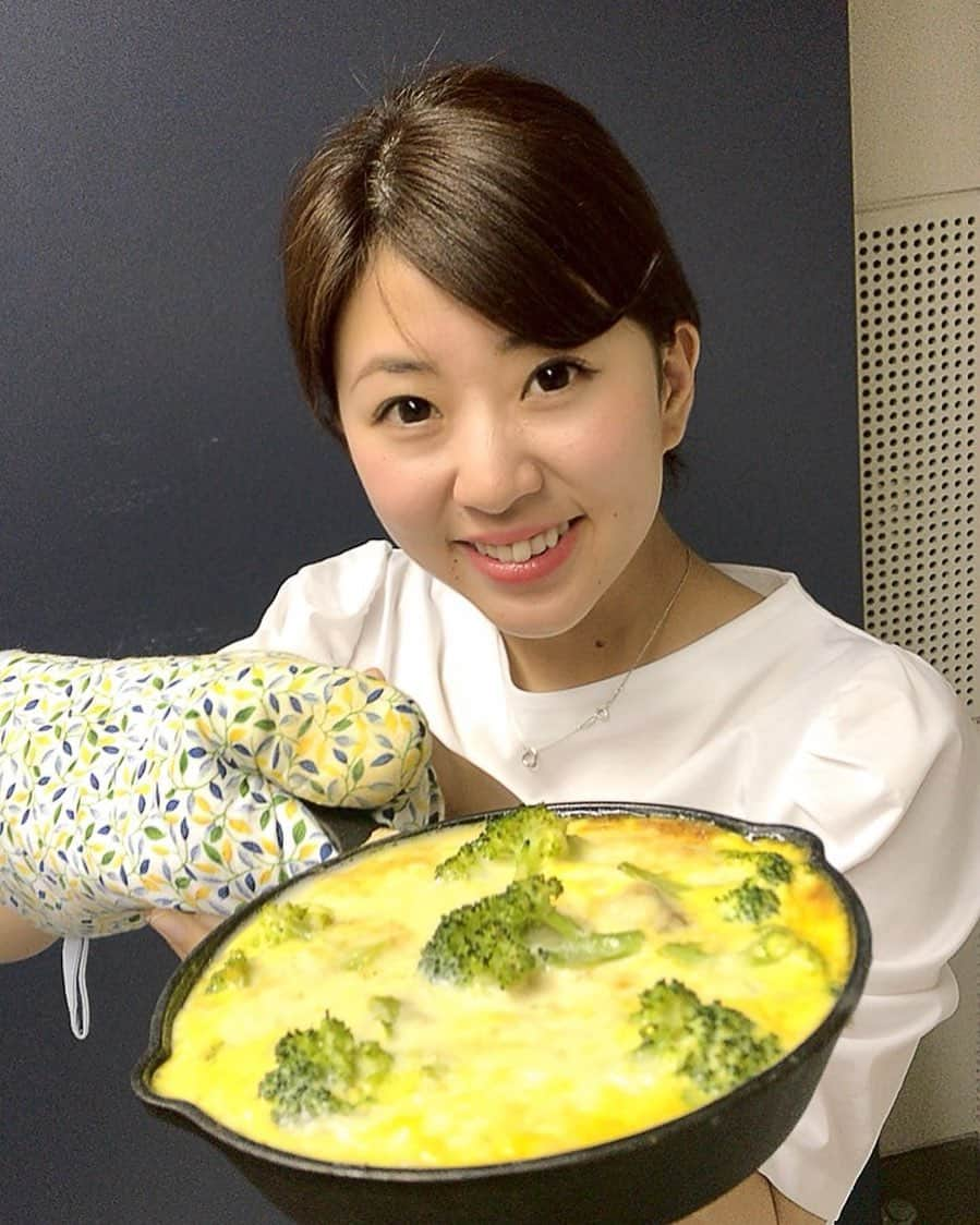 三石佳那さんのインスタグラム写真 - (三石佳那Instagram)「きょうは 27日放送の BSNラジオ 三石佳那の夜はフツーでいいじゃない の収録してました。  写真は 先週の夜食コーナーで 作った 豆腐グラタン。  美味しかった！笑 自画自賛。  20日放送した #フツよる でレシピ紹介してます。 #radiko のタイムフリーから チェックしてみて下さい。  #フツよる#夜食#豆腐レシピ#豆腐グラタン#レシピ#かみはやしハム#radiko#ラジオ#三石佳那#新潟#niigata#神林」5月22日 23時25分 - mitsuishi_kana_bsn