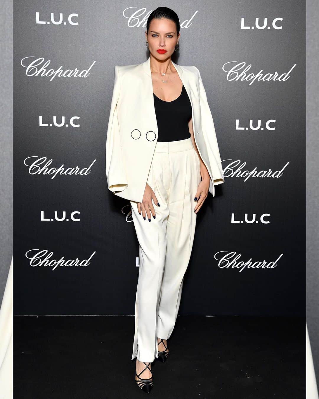 Just Jaredさんのインスタグラム写真 - (Just JaredInstagram)「@adrianalima in @petarpetrovofficial at @chopard’s Gentleman’s Evening celebration at @festivaldecannes! Tap photo in link in bio for more! #AdrianaLima Photos: @gettyimages」5月22日 23時31分 - justjared