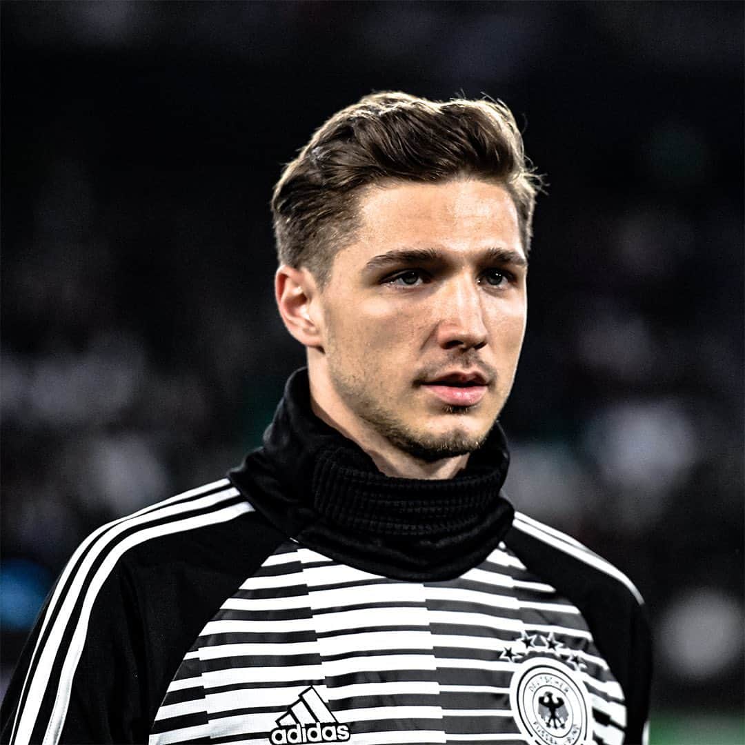 ニクラス・シュタルクのインスタグラム：「🙏🇩🇪✨ 🔜 @dfb_team #BLRGER #GEREST」